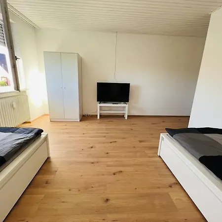 Frisch Renovierte Mit Balkon, Welden,ruhig Welden