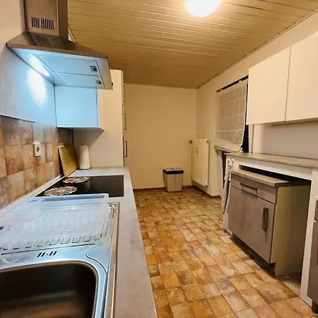 Frisch Renovierte Mit Balkon, Welden,ruhig